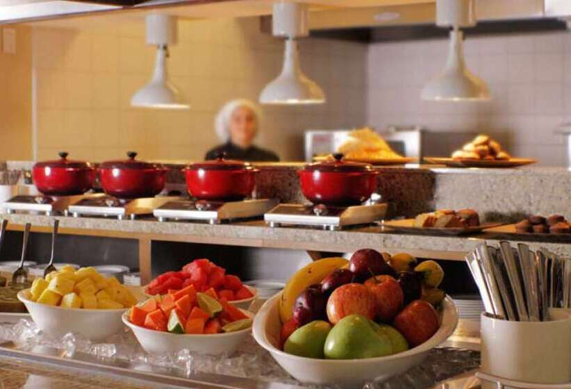 Отель Hyatt Place San Jose Pinares