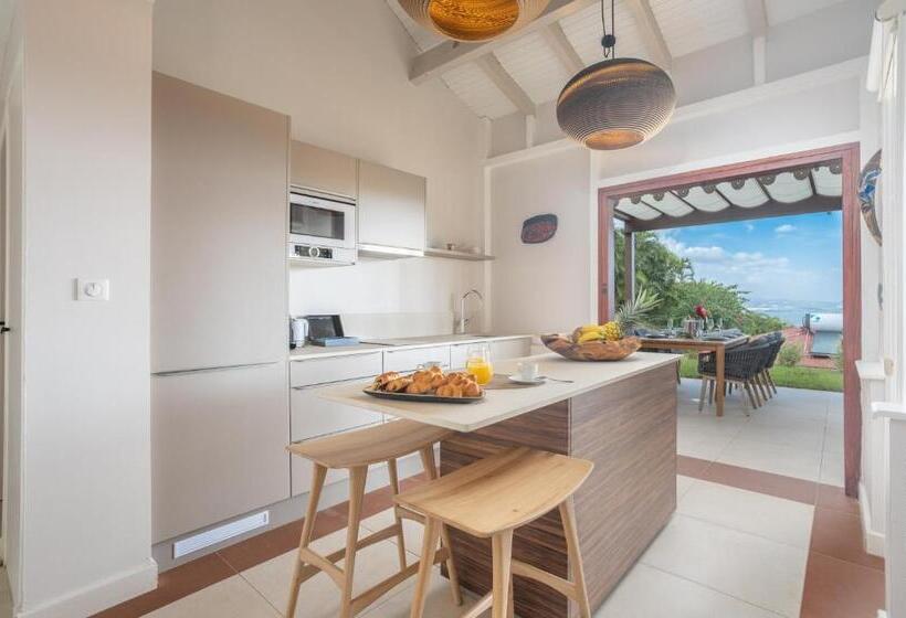 ホテル La Suite Villa