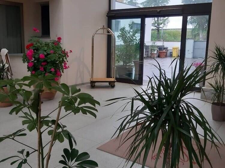 فندق La Villetta