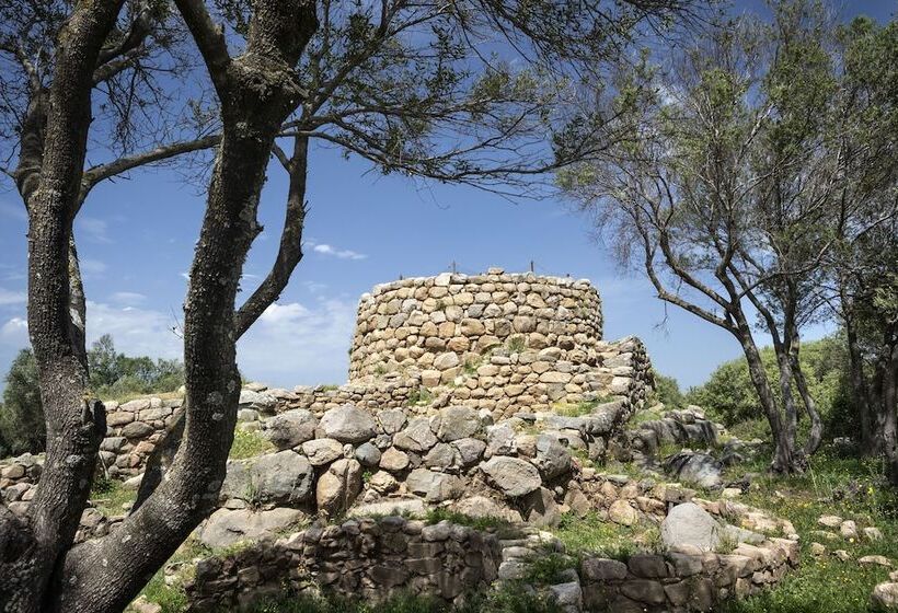 בית מלון כפרי Li Finistreddi