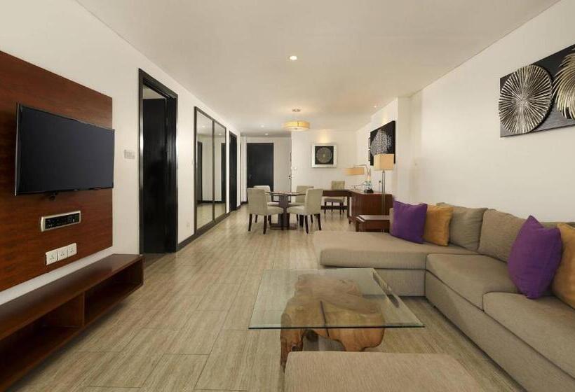 ホテル Lv8 Resort