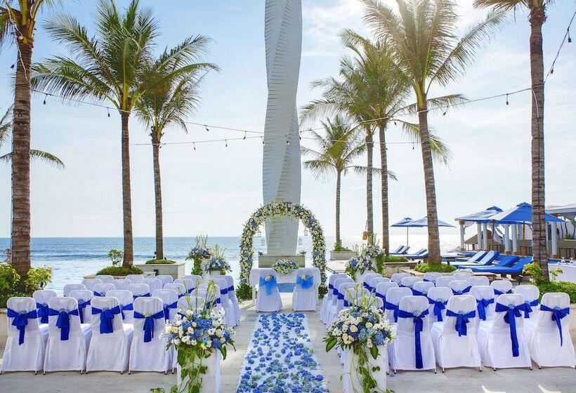 ホテル Lv8 Resort