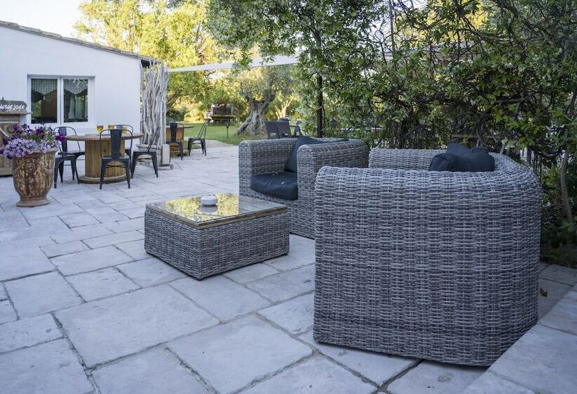 ホテル Mas De Calabrun