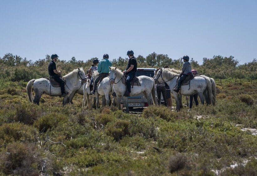 ホテル Mas De Calabrun