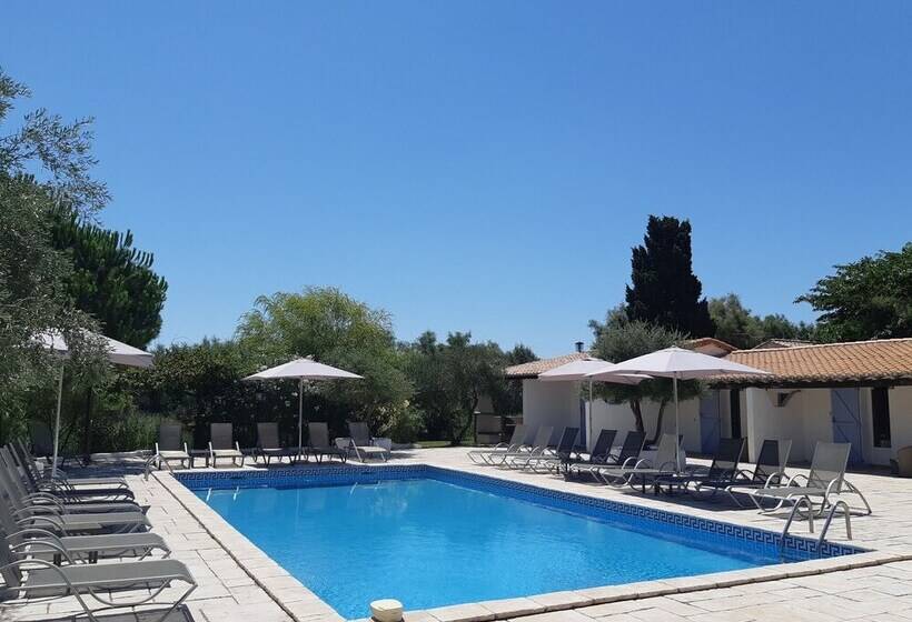 ホテル Mas De Calabrun