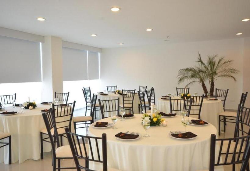 酒店 Mision Express Monterrey Aeropuerto La Fe