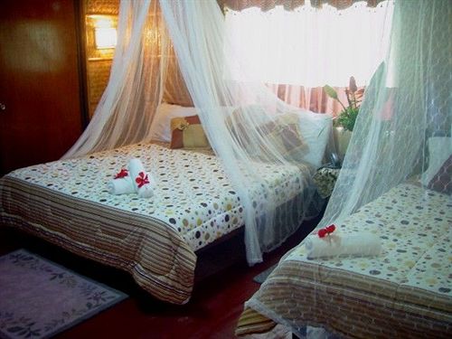 בית מלון כפרי Niu Ohana Garden Resort