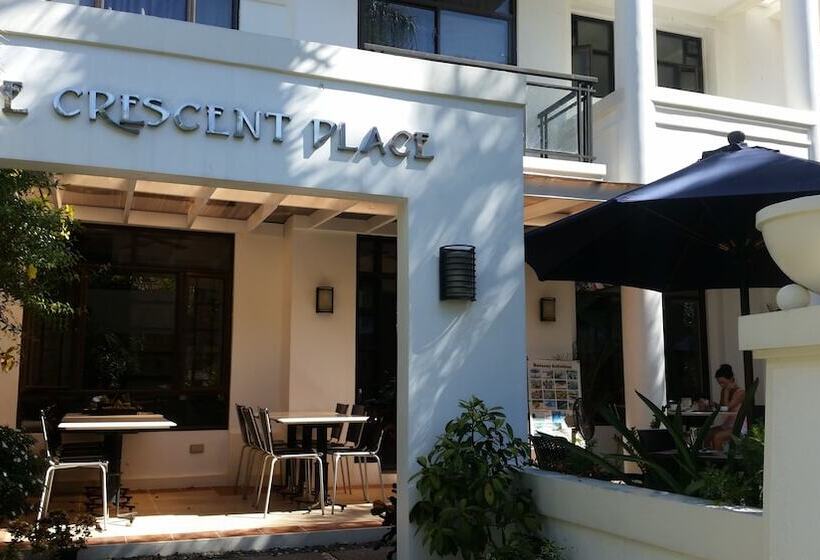 Hotel One Crescent Place