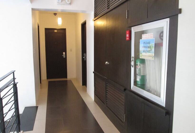 Hotel One Crescent Place