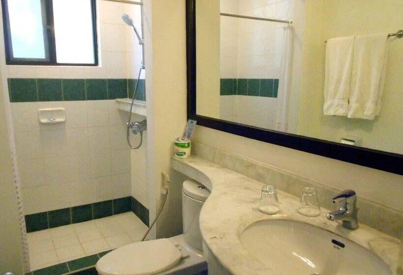 Hotel One Crescent Place