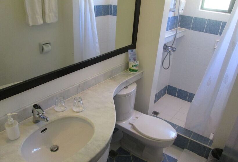 Hotel One Crescent Place