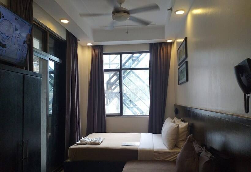 Hotel One Crescent Place