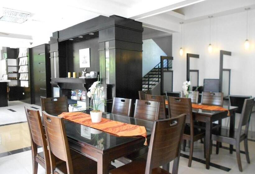 Hotel One Crescent Place