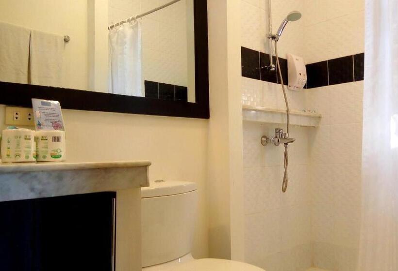 Hotel One Crescent Place