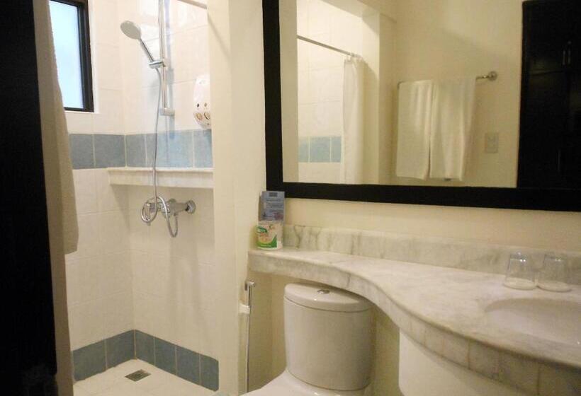 Hotel One Crescent Place