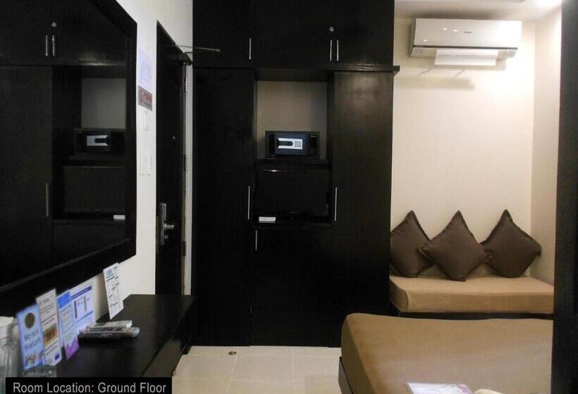 Hotel One Crescent Place