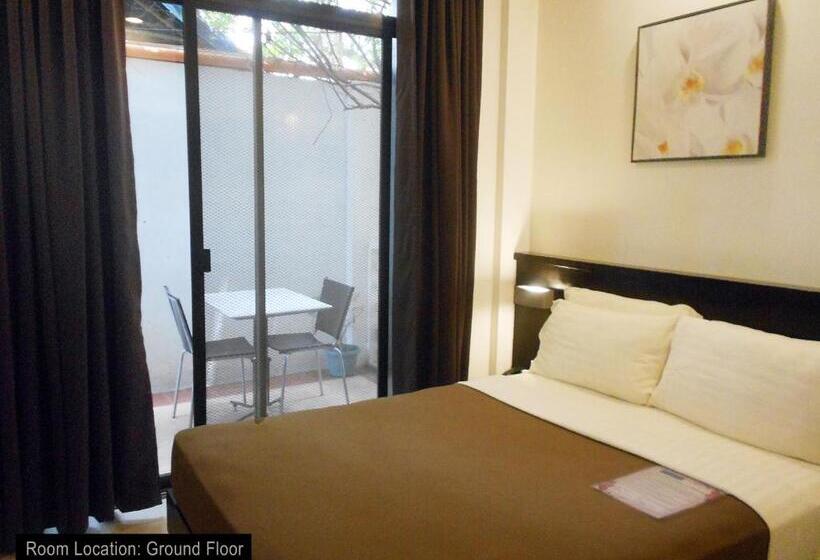 Hotel One Crescent Place