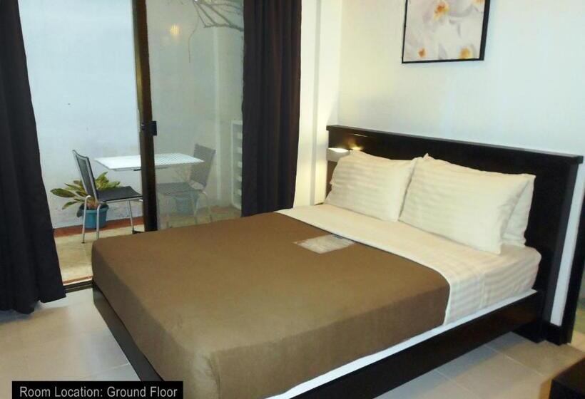 Hotel One Crescent Place