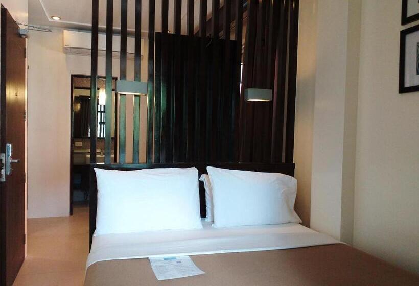 Hotel One Crescent Place