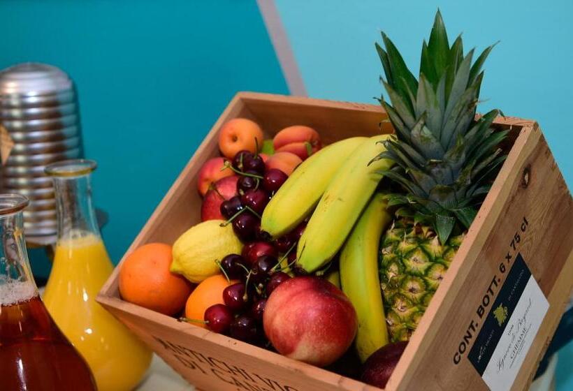 ホテル Ostello Verbania