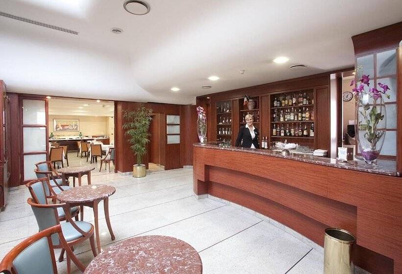 בית מלון כפרי Palace