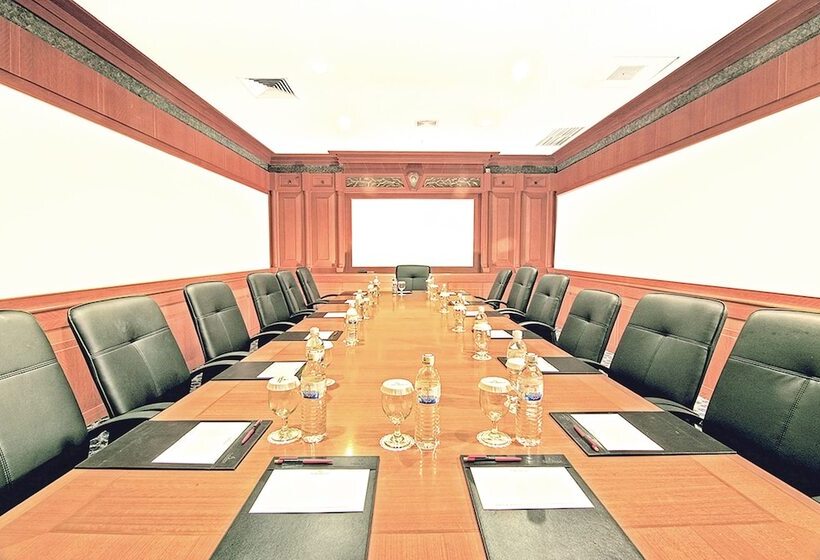 Planet Holiday Hotel & Residence