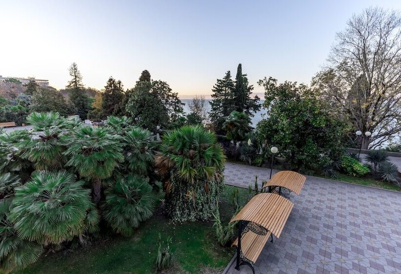 Отель Primorskaya