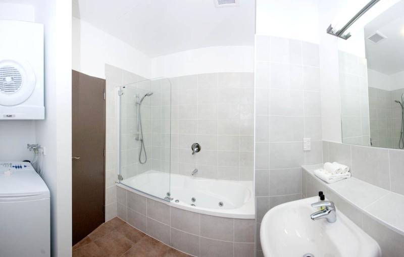 هتل Quest New Plymouth Serviced Apartments