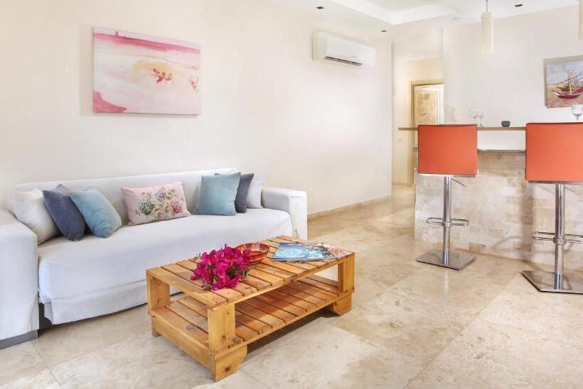 בית מלון כפרי Saylam Suites