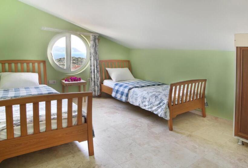 בית מלון כפרי Saylam Suites