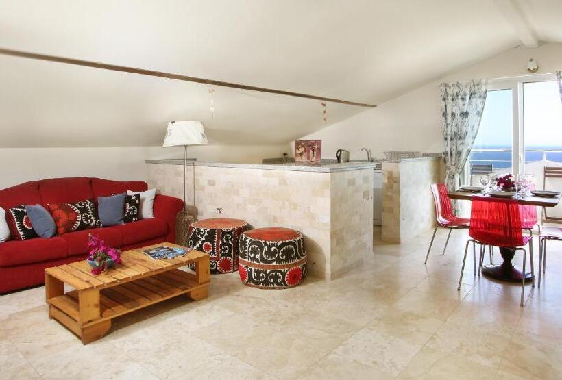 בית מלון כפרי Saylam Suites