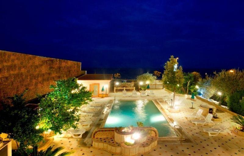 בית מלון כפרי Terme Acqua Grazia