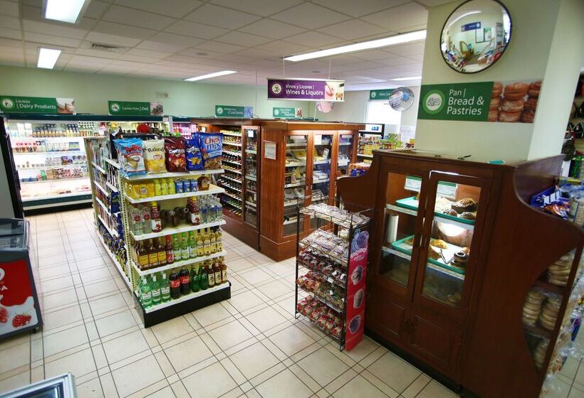 The Royal Islander - An All Suites Resort