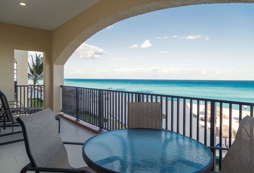 The Royal Islander - An All Suites Resort