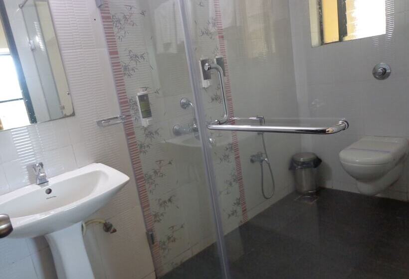 هتل The Tubki Resort