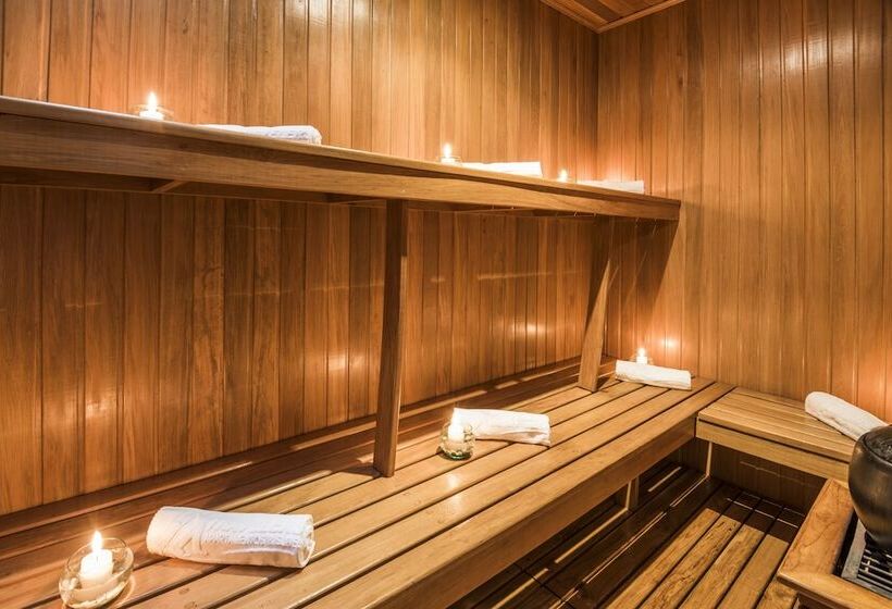 Отель Travelers Fontana Plaza