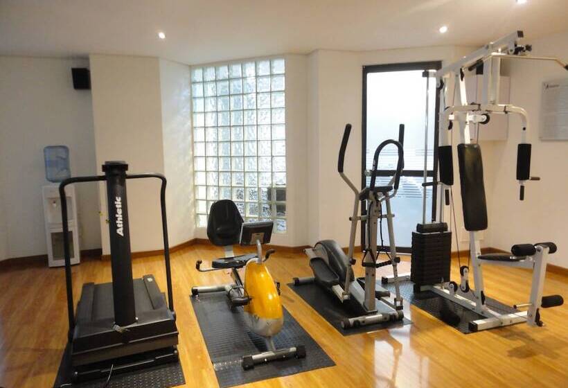 בית מלון כפרי Travelers Fontana Plaza