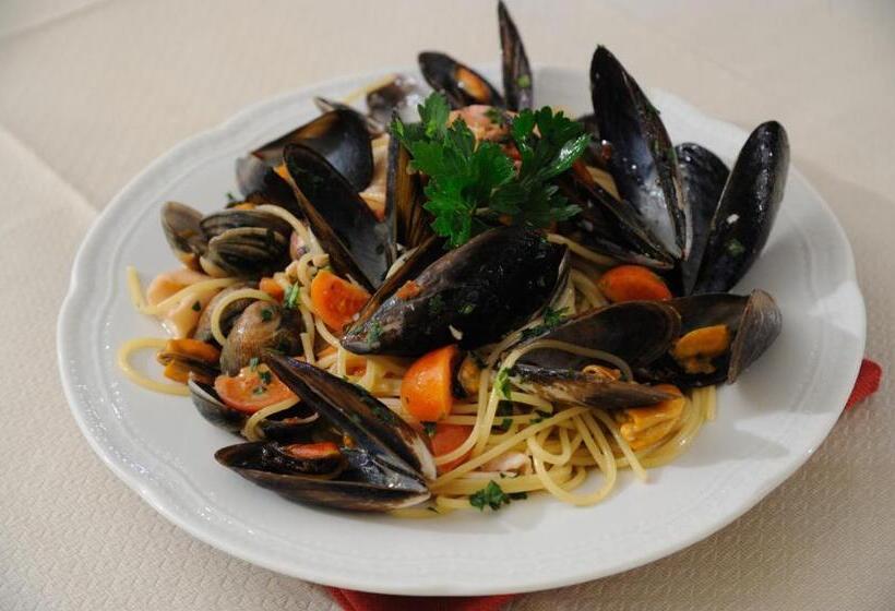 בית מלון כפרי Tre Castelli