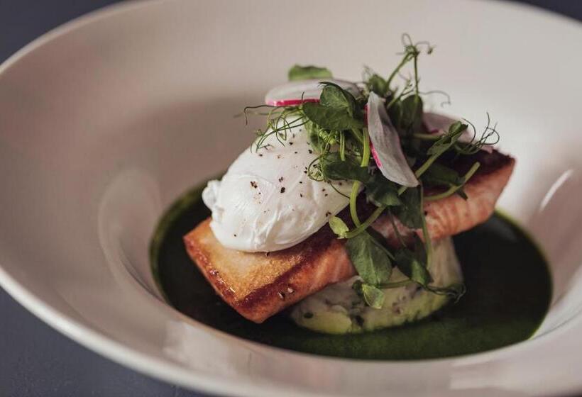 Отель Tweedies Bar And Lodge