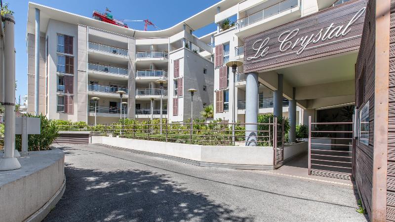 هتل Vacanceole  Residence Le Crystal