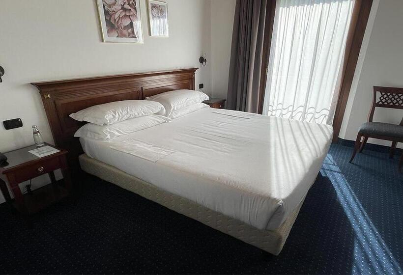 호텔 Villa Dei Carpini