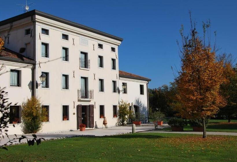 فندق Villa Dei Carpini