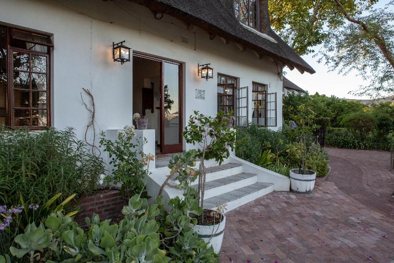 Отель Wedgeview Country House & Spa