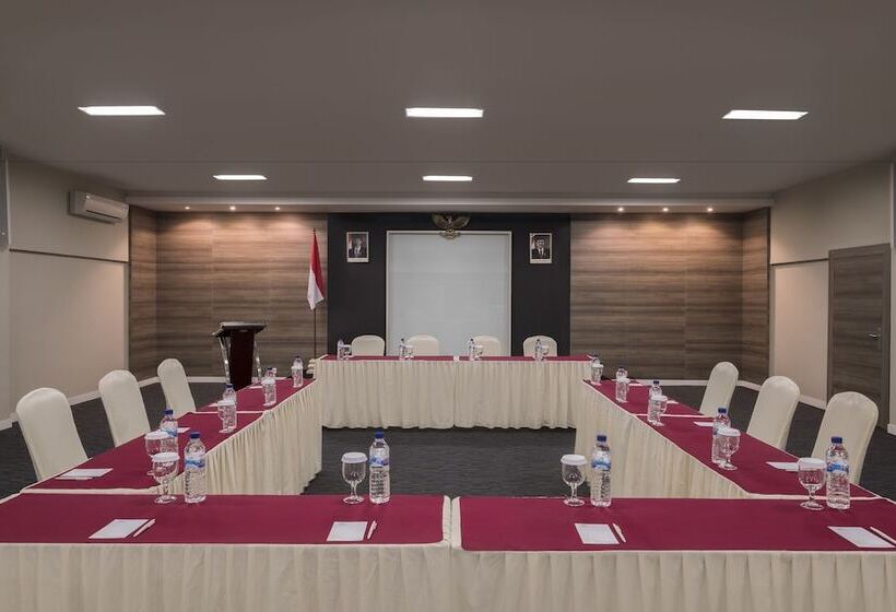 בית מלון כפרי Wyndham Garden Kuta Beach Bali