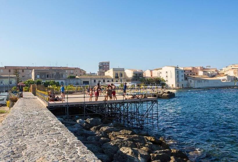 ベッドアンドブレックファースト Lakkios Charming Suites And Rooms