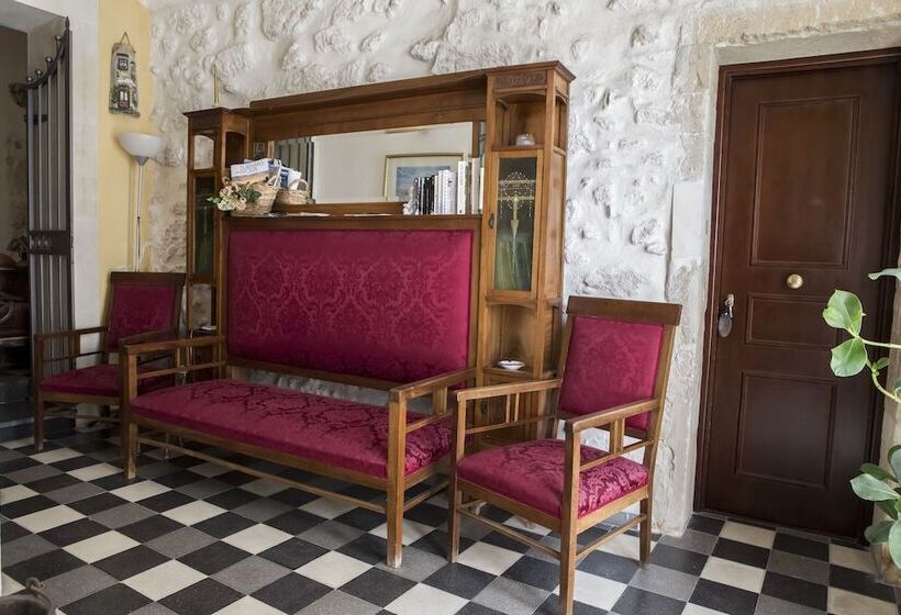 ベッドアンドブレックファースト Lakkios Charming Suites And Rooms