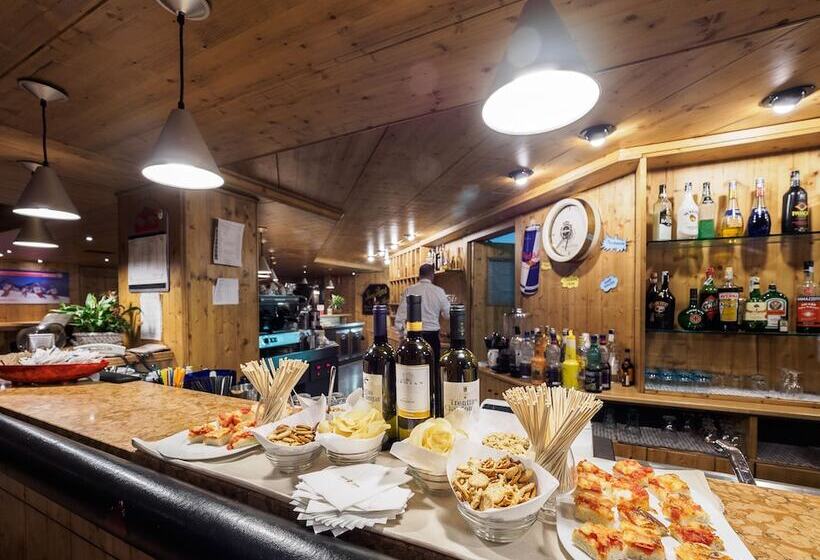 منتجع Piandineve