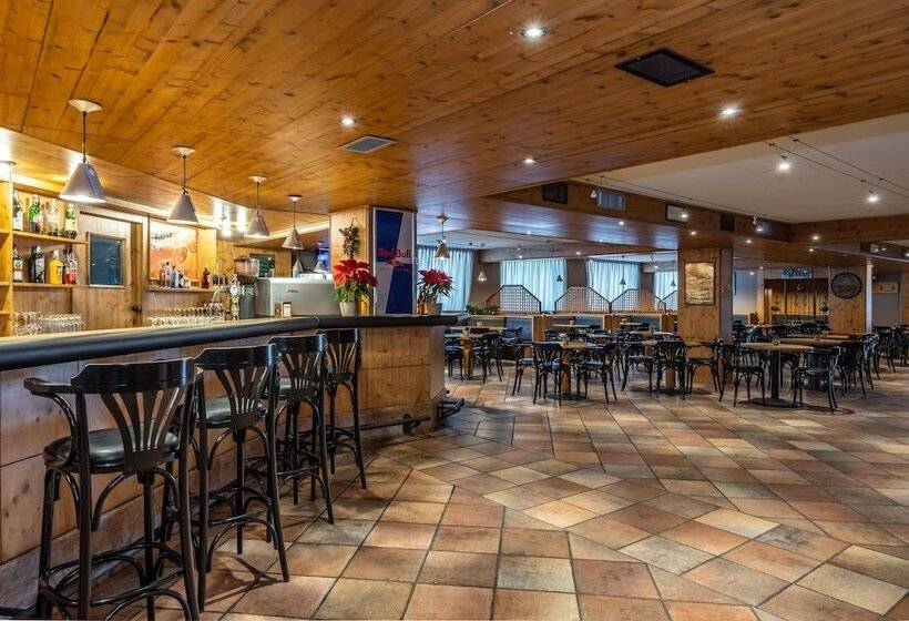 منتجع Piandineve