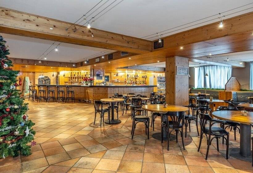 منتجع Piandineve