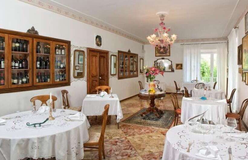 Romantic Hotel & Restaurant Villa Cheta Elite